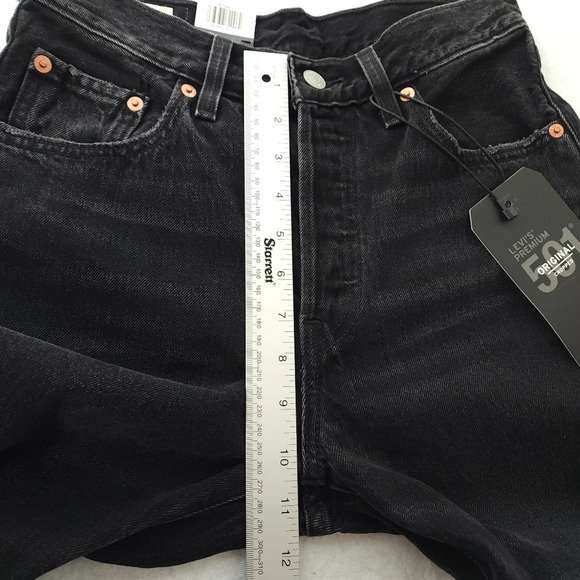 Levi's 501 Studded Cropped Jeans - Picture 6 of 8